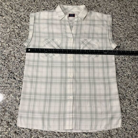 UNTUCKit Top 6 Plaid White Holiday Gift Stocking Stuffer Gifts for Her Under $20 - Picture 7 of 10